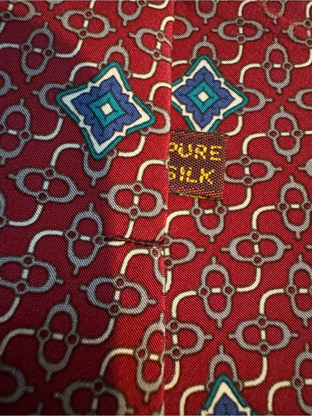 Chloe’ EUC 100% silk tie